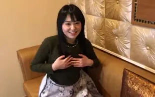 FC2PPV-4760807 外表嚴肅內心淫蕩的少女
