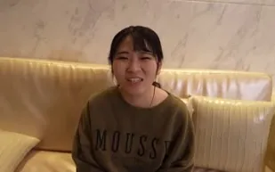 FC2PPV-4703233 從地方遠赴都市性經驗幾乎為零的純情女孩
