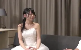 FC2PPV-3237415 聖潔婚紗服侍人裸體盛宴美又香