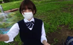 FC2PPV-2915778 清爽短髮的美少女