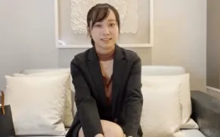 FC2PPV-2953529 她因生猛的陰莖而發出愉悅的呻吟一次又一次地高潮