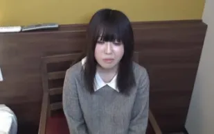 FC2PPV-2859283 與身材嬌小緊張的素人美女進行純粹的性愛