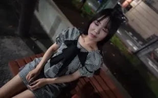 FC2PPV-4774681 大雞巴深深插入她緊緻的陰道