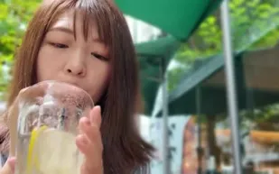 FC2PPV-4765800 巨乳美女人妻