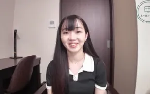 FC2PPV-4788002 有著清純長髮的迷人女孩
