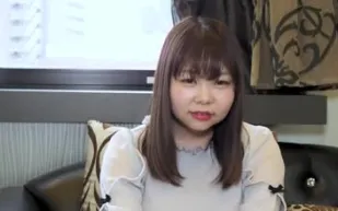 FC2PPV-4582084 心情愉快感覺舒服時就會忍不住用舌頭舔舐