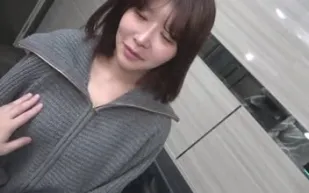 FC2PPV-4807166 一位久未與男人親近的美麗OL
