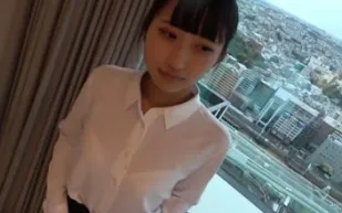 FC2PPV-4574198 優秀美麗的求職生敏感的身體抽搐哭個不停