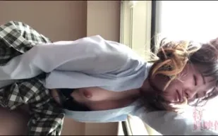 FC2PPV-4572232 純素人中出潮吹脫衣前隱藏美乳