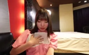 FC2PPV-4835033 小妞很快就高潮了