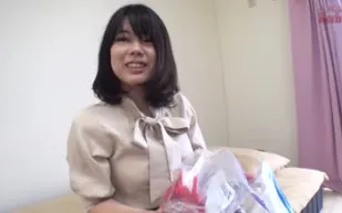 FC2PPV-1271406 住在民宿的美女