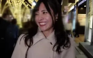 FC2PPV-4564870 狂噴潮美女魔性生插中出