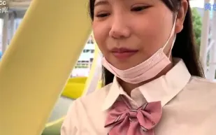 FC2PPV-3162385 肌膚柔嫩光滑的少女