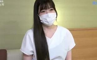FC2PPV-3164694 美麗直率的女孩從未體驗過性高潮