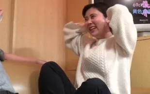 FC2PPV-1078339 無個人拍攝模仿美少女的超可愛現役酒吧女Misa醬21歲在事後親吻和甜蜜調情樂此不疲